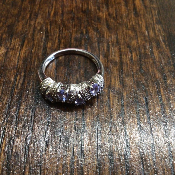925 sterling silver ring with amethyst stones. Size 7 - Picture 6 of 7